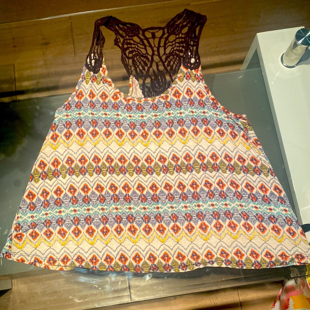 Summer top with lovely colors size S